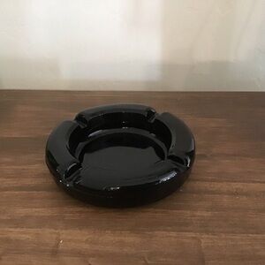 VTG Tiara Indiana Black Glass Ashtray  4.5" Round MCM🖤🖤